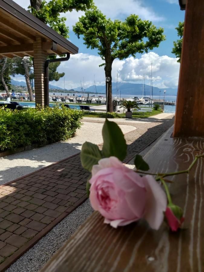 Villaggio Turistico Dei Tigli Padenghe sul Garda Exterior photo