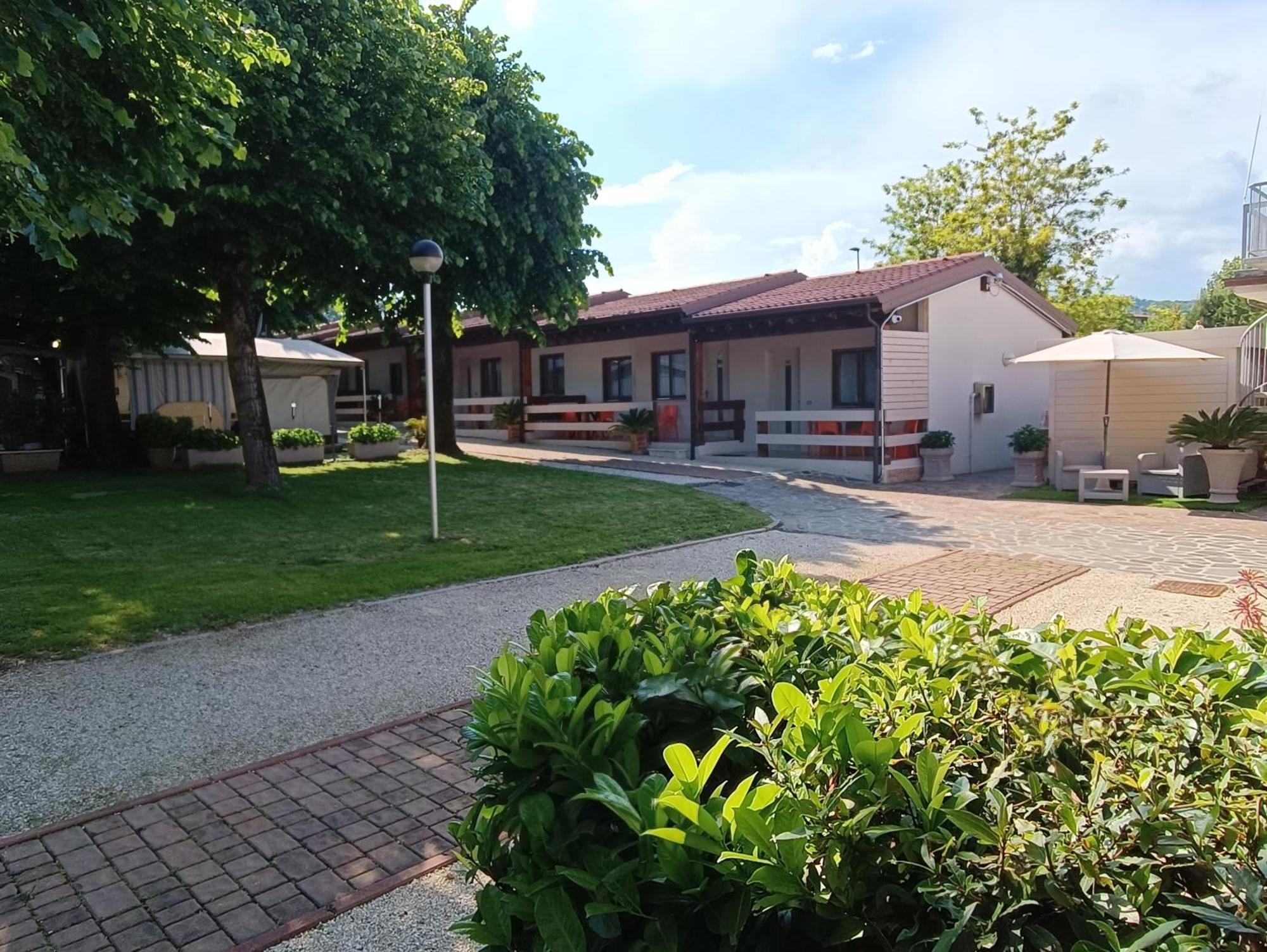 Villaggio Turistico Dei Tigli Padenghe sul Garda Room photo